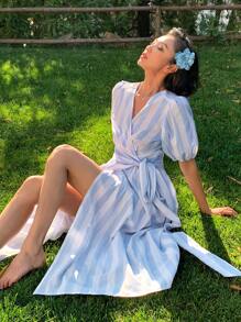 DAZY 女士条纹V领泡泡袖系带中长连衣裙，休闲女装度假装 - 藍色 - 查看 9