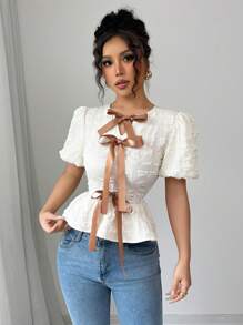 Chiquease 女士独特蝴蝶结装饰短袖衬衫，甜美泡泡袖上衣，腰部收紧以隐藏腹部 - 杏色 - 查看 5