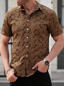 Manfinity Homme Men's Casual Daily Wear And Vacation Attire, Featuring A Vintage Luxurious Romantic Solid-Colored Textured Jacquard Short-Sleeve Shirt In Coffee Brown With A Rose Pattern. This Shirt Includes A Button Placket And Is Suitable For Refreshing Top In All Seasons. It's Perfect For Hawaiian Beach Vacation And Great For Couple Looks, Making It An Excellent Gift Idea For Boyfriends Or Husbands - Coffee Brown - View 4