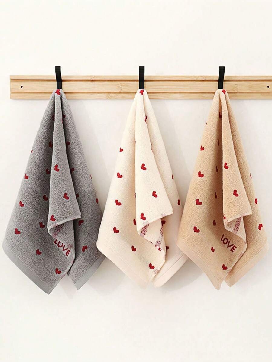 1pc 29.1in-13.4in Thicken Towels Heart Decorative Hand Towels Face For Face Wash Soft And Absorbent (Random Style)