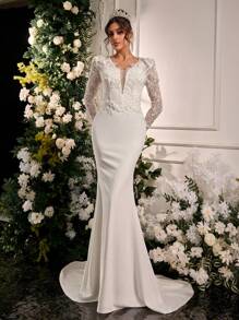 Glamrae 优雅奢华白色蕾丝拼布弹力针织亮片串珠贴花装饰透明长袖深 V 领修身鱼尾长下摆婚礼礼服 - 白色 - 查看 1