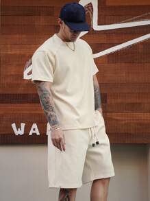 DAZY Conjunto de top de manga corta de cuello redondo y pantalones cortos casuales para hombre en verano