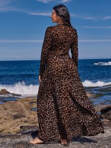 SHEIN VCAY Plus Size Modieuze Luipaard Print Getailleerde Jurk