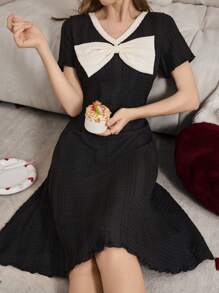 女士撞色 3D 蝴蝶结 V 领提花睡袍