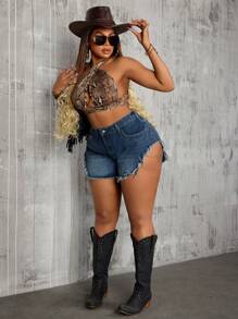 SHEIN SXY Short en jean ajusté avec design ajouré et chaîne métallique décorative, pour femmes grandes tailles