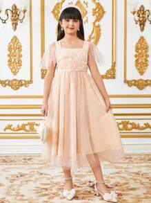 SHEIN Tween 女童优雅网眼碎花方领荷叶边袖连衣裙 - 杏色 - 查看 1