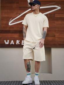 DAZY Conjunto de top de manga corta de cuello redondo y pantalones cortos casuales para hombre en verano