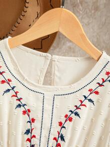 SHEIN Kleider für Tween-Mädchen, neuer Stil Frühjahr-Sommer 2025, Blumenstickerei mit elegantem Rüschenärmel-Design, langes Kleid, frisch und süß, geeignet für tägliche Outdoor-Aktivitäten, Sommerurlaubs-Outfit und gesellschaftliche Veranstaltungen