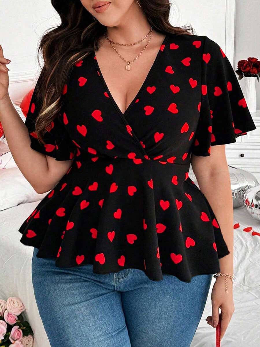 Flirla 大码波西米亚风 V 领荷叶边袖荷叶边短袖红色心形腰部修身优雅性感情人节女式 T 恤，带有情人节、玫瑰、心形、波尔卡圆点、爱心、嘴唇、丘比特和 171D 花朵图案，适合夏季 - 黑色 - 查看 1