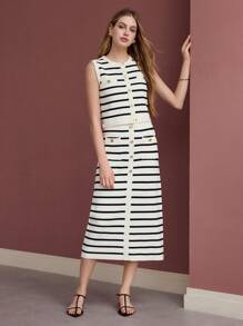 MOTF PREMIUM STRIPED BUTTON FRONT SWEATER VEST - Black and White - View 2