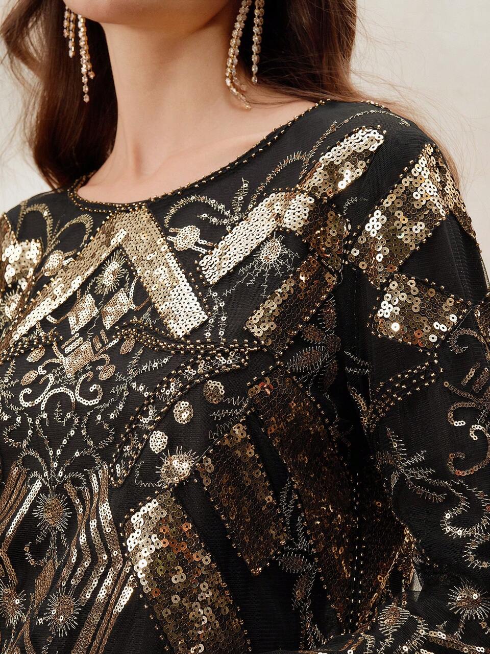Women's Sequin Graphic Round Neck Long Sleeve Glam Top