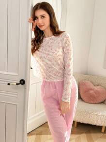 Conjunto de pantalones y top de manga larga con estampado floral petit para adolescentes, de tela texturizada y ajustada, en color rosa a cuadros