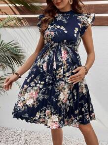 SHEIN Vestido de embarazo con estampado floral, ribete de volantes, dobladillo plisado y cinturón