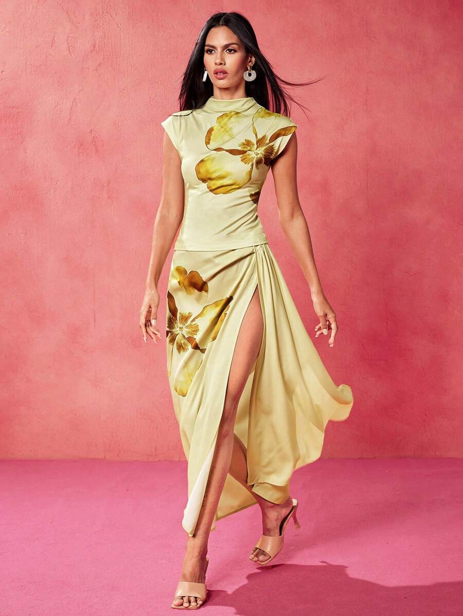 Oxana 设计师浅黄色花卉印花高腰侧褶奶油黄美人鱼裙，情人节，节日 - 彩色 - 查看 1