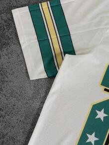 Manfinity Sporsity Camiseta estilo universitario con estampado de cuadrícula para hombres de talla grande