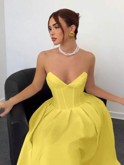 Aloruh 女士新款秋冬深 V 领性感优雅派对/场合鱼骨缝花卉胸罩杯 A 字褶皱超长紧身连衣裙，白色