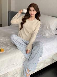 DAZY Knitted Top & Loose Ditsy Floral Pajama Pants 2 Pieces Sleep Set - Apricot - View 1