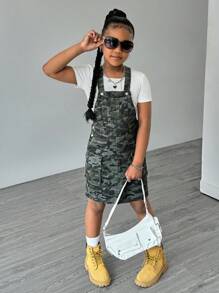 SHEIN Mono vestido de mezclilla con estampado de camuflaje estilo Y2K con múltiples bolsillos para niñas preadolescentes - Multicolor - Ver 2