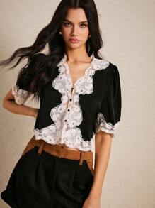 Poéselle 女士撞色蕾丝短款泡泡袖单排扣优雅衬衫，可爱夏季上衣，外出上衣，尽显女性优雅气质 - 黑色 - 查看 9