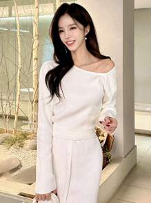 DAZY Blusa casual de manga larga con hombros oblicuos de unicolor, estilo minimalista para uso diario en otoño - Blanco - Ver 4