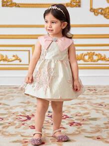 SHEIN Robe décontractée ajustée de luxe et élégante pour bébé fille avec un style patchwork et des blocs de couleurs sur le col sans manches