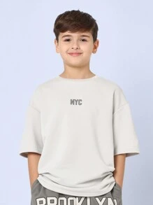 SUMWON 青少年休閒 NYC Brooklyn 兩件套夏季運動服裝 圖案印花短袖T恤抽繩短褲街頭風訓練套裝度假穿搭 - 灰色 - 查看 3