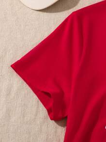 SHEIN 青少年女孩 2 件休闲套装 - 宽松彩色图案印花 T 恤和抽绳腰短裤，适合春夏季、运动和日常穿着、校服