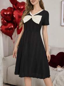 女士撞色 3D 蝴蝶结 V 领提花睡袍