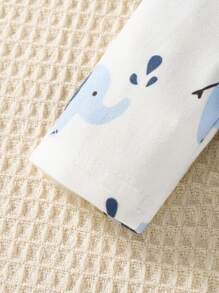 SHEIN Set de 2 piezas de mamelucos de dormir con pies y estampado de elefante azul y blanco de manga larga para recién nacidos