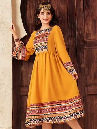 SHEIN 少女花卉复古印花拼色长袖长裙，复古朴素假日休闲连衣裙，春夏