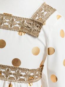 SHEIN 年轻女孩斋月长袍 Kaftan Jalabiya 束腰外衣，国庆节朴素服装，奢华优雅时尚黑色网眼金色饰边长袍 + 长款白色金属波尔卡圆点连衣裙 2 件套 - 彩色 - 查看 6