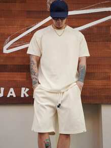 DAZY Conjunto de top de manga corta de cuello redondo y pantalones cortos casuales para hombre en verano