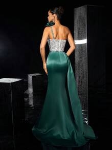 Glamrae 优雅深绿色搭配银色奢华亮片点缀不对称花卉装饰侧高开叉垂坠美人鱼尾正式晚礼服、婚礼宾客礼服、派对礼服 - 墨綠色 - 查看 3