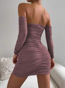 Chiquease 露肩褶皱紧身连衣裙 酒红色 女装