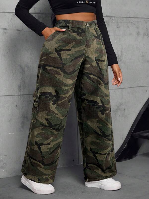 SHEIN SXY Plus Size Women Loose Fit Camouflage Straight Leg Denim Cargo Pants