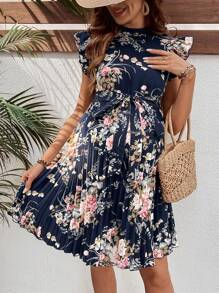 SHEIN Vestido de embarazo con estampado floral, ribete de volantes, dobladillo plisado y cinturón
