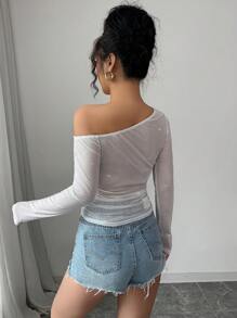 Elenzga بلوزة نسائية كاجوال ذات كتف مائل طويلة الأكمام شفافة باللون الواحد، للارتداء اليومي - أبيض - مشاهدة 2