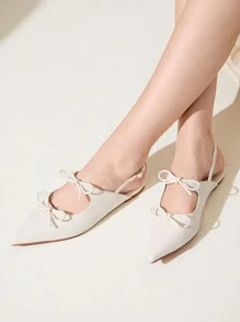 CUCCOO CHICEST 奶油色/象牙色 PU 皮革尖头平底一脚蹬休闲百搭乐福鞋，适合女士情人节 - 糯米白色 - 查看 2