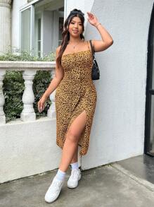 SHEIN EZwear 大码女式夏季至初秋时尚休闲性感风格豹纹图案无袖荷叶边装饰侧开衩中长连衣裙，适合派对和海滩度假 - 鏽棕色 - 查看 1