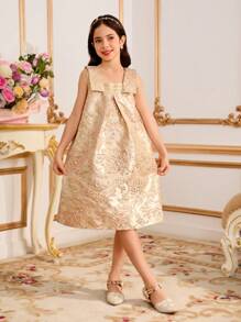 青少年女孩连衣裙 - 无袖领口金色锦缎斋月斋月长袍，适合模特青少年女孩，将俏皮优雅的设计与奢华的面料相结合，花童连衣裙 - 金色 - 查看 4