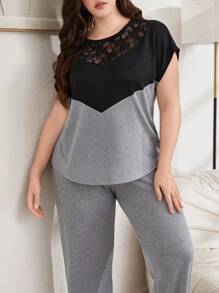 Conjunto de pijama de cuello redondo de manga corta con parches de encaje y contraste de color para tallas grandes