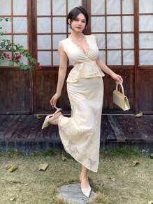 DAZY 女士蕾丝V领无袖上衣和半裙套装，2件套，适合舞会、休闲等场合穿着。 - 米色 - 查看 4