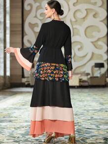 Al Najma 长款 V 领拼色长袖休闲长款阿拉伯长袍 - 彩色 - 查看 2