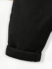 SHEIN Playful Pals 1 件装男婴焦糖棕色灯芯绒连体裤，配有可爱的泰迪熊刺绣贴片和配套的双色纽扣，舒适的复古风格适合秋冬季外出、度假和日常穿着 - 黑色 - 查看 5