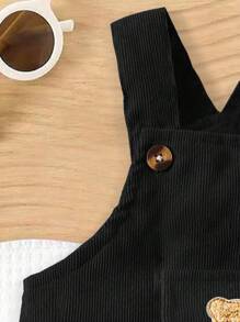 SHEIN Playful Pals 1 件装男婴焦糖棕色灯芯绒连体裤，配有可爱的泰迪熊刺绣贴片和配套的双色纽扣，舒适的复古风格适合秋冬季外出、度假和日常穿着 - 黑色 - 查看 3