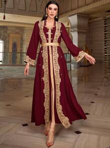 Layrah Vestido tipo kaftan marroquí de 2 en 1 con manga larga, bloqueo de color y bordado aplicado en color rojo burdeos - Burdeos - Ver 5