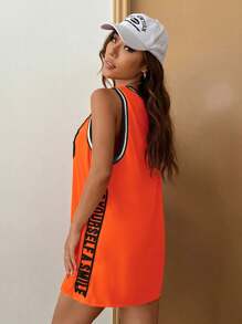 SHEIN EZwear 夏季休闲宽松橙色网眼字母和数字图案运动连衣裙，无袖