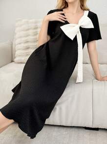 SHEIN Contrast Color Oversized Bow Decor V-Neck Women Long Nightgown - Multicolor - View 3