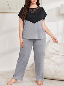 Conjunto de pijama de cuello redondo de manga corta con parches de encaje y contraste de color para tallas grandes