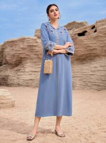 Al Najma 朴素刺绣浅蓝色女士阿拉伯传统长裙、土耳其长袍、卡夫坦 - 藍色 - 查看 5